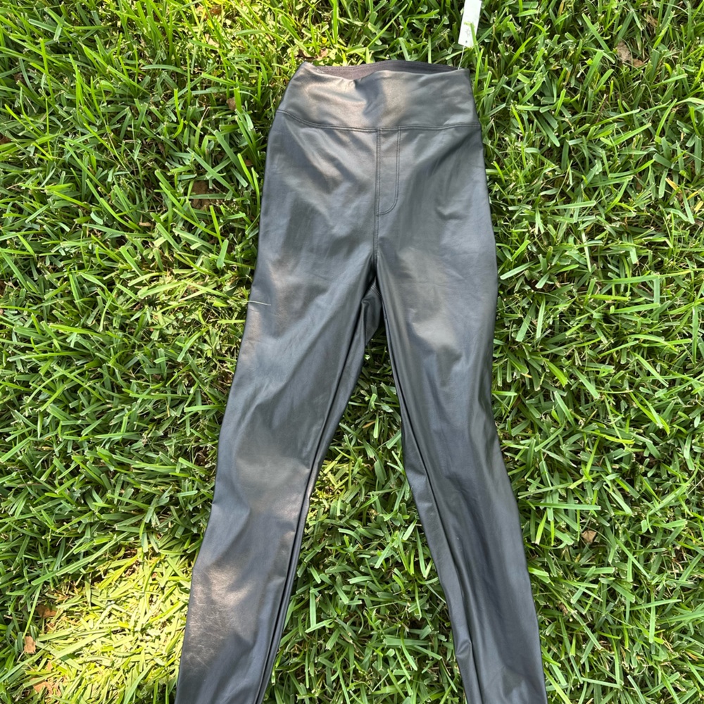 OFFLINE Faux Leather Legging